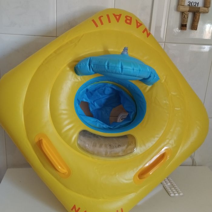 Bóia para bebé com bastante segurança