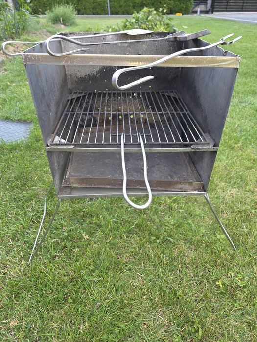Grill  ze stali nierdzewnej