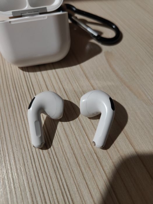 Apple AirPods 4 (ANC)