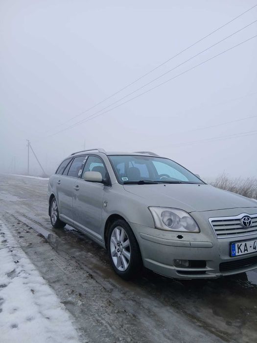 Продаж Toyota Avensis