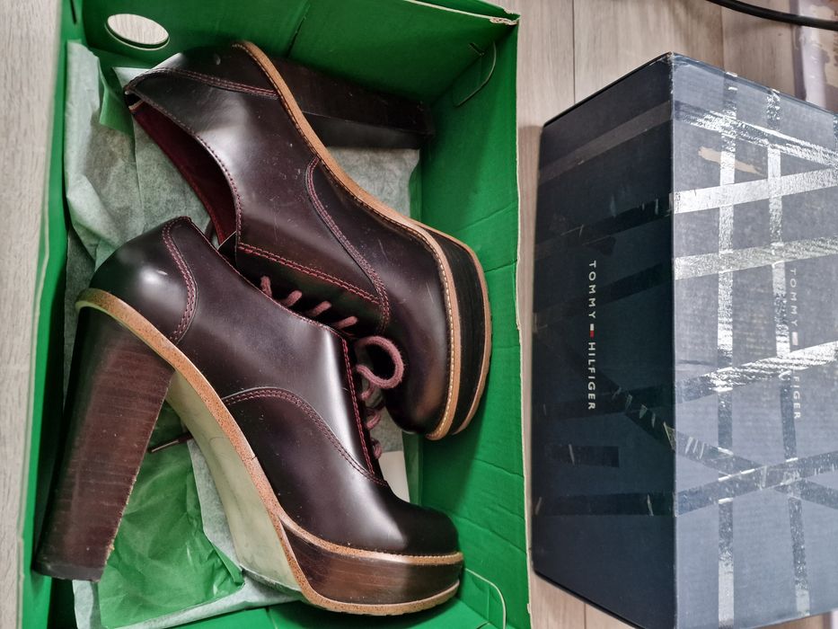 Buty Tommy Hilfigher 38 botki
