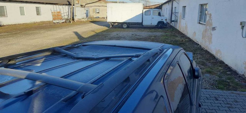 Авто Мазда Трібут