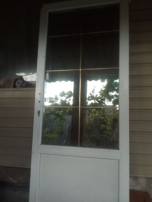 Пластиковые двери