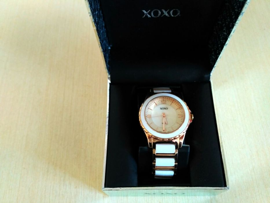Часы наручные женские XOXO XO5300