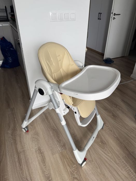 Стільчик для годування peg-perego