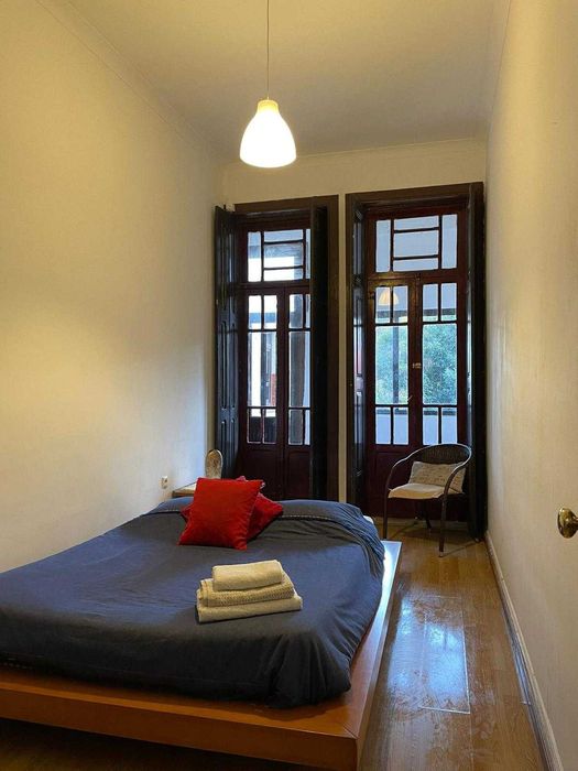 Arrenda-se Apartamento T2 com Jardim – Baixa do Porto