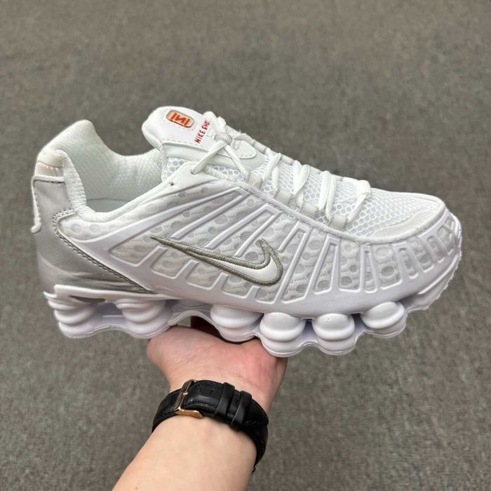 Buty Nike Shox biała nowe R.41