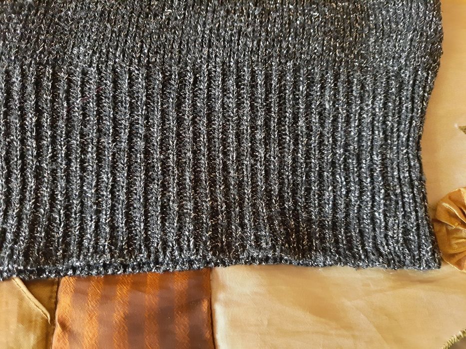 Sweter firmy  quiosoue