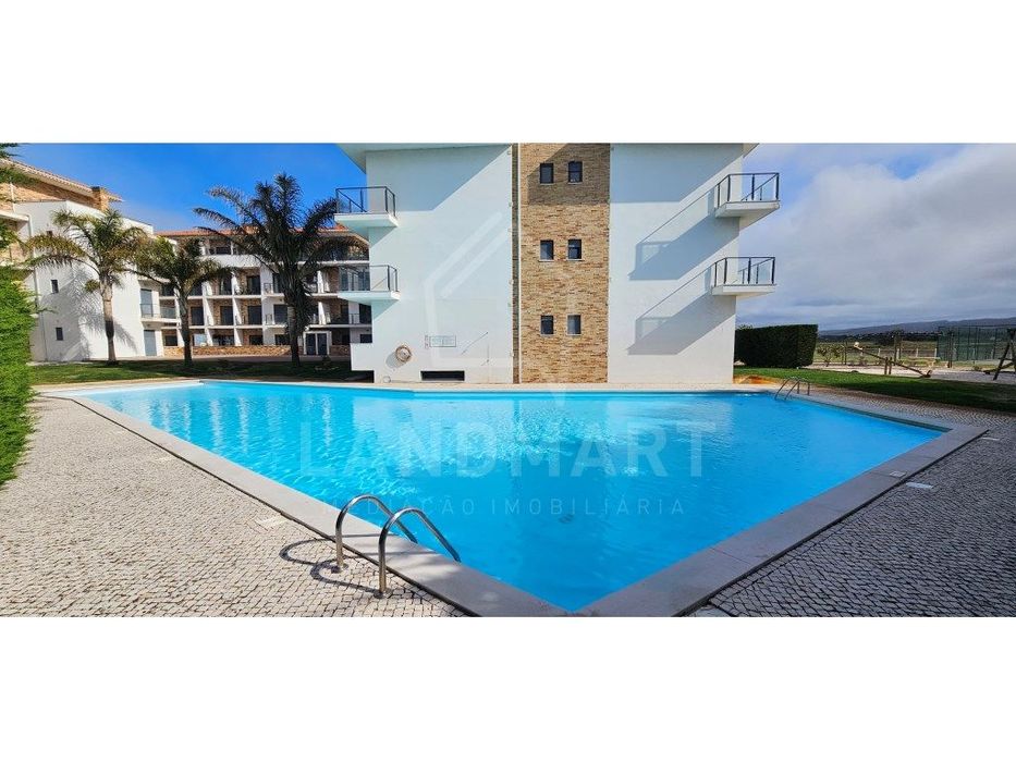 Apartamento T2 em Condomínio Fechado - São Martinho do Porto