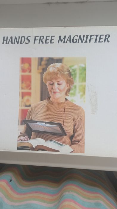 Продам большое увеличительное стекло