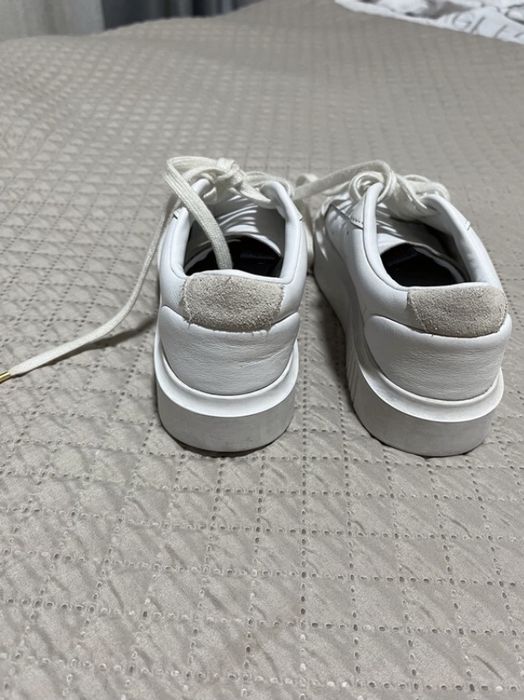 Sapatilhas, marca adidas
