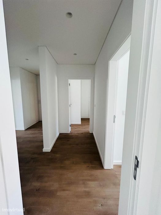 Apartamento T3+1 moderno e luminoso no Montijo