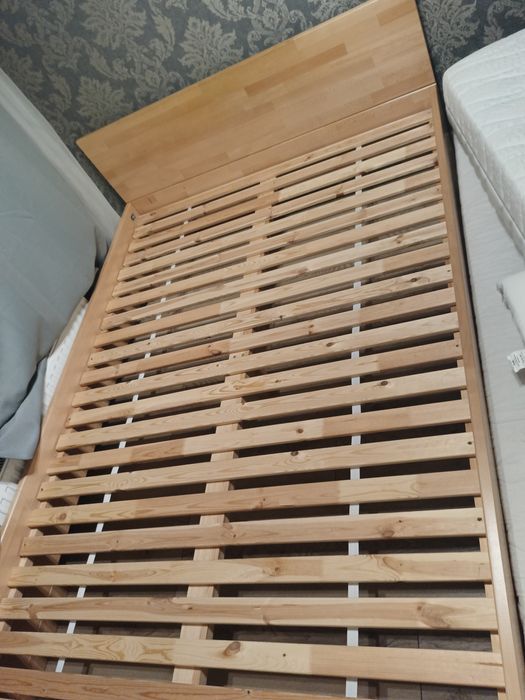 Zestaw Spectrum Łozko bukowe 140*200 +  komoda + dwie szafki nocne.