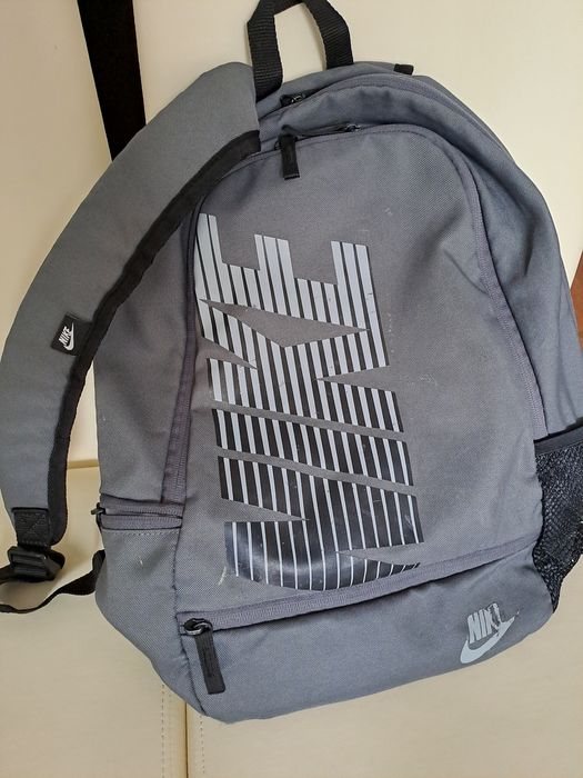 Plecak z kieszeniami