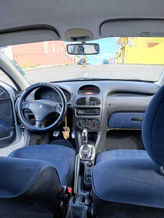 Peugeot 206 hatchback 1.1i