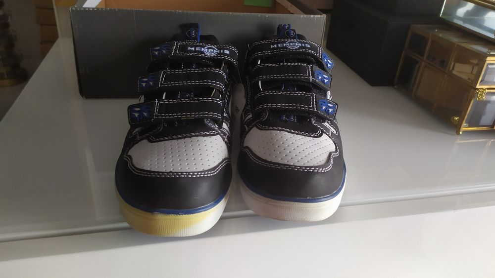 Tênis Memphis novos tamanho 37