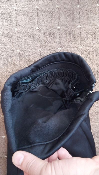 Чоловічі осінньо- зимові штани на флісі в ідеальному стані фірми Crivi