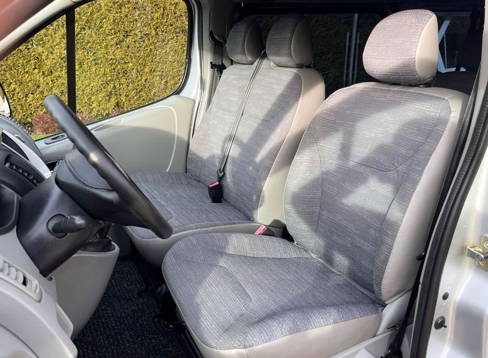 Renault Trafic 2012р 2.0 дизель пасажир 9 місць