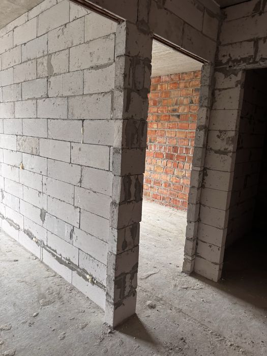 Продам 2- кімнатну квартиру сихів 4 хв Давидів оформлено майнові права