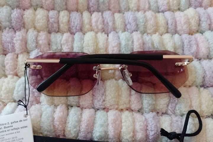 ASOS) Ekskluzywne okulary przeciwsłoneczne w etui) NOWE