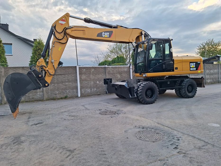 Caterpillar CAT M 322 D  CAT M 322D koparka kołowa sprowadzona z Niemiec