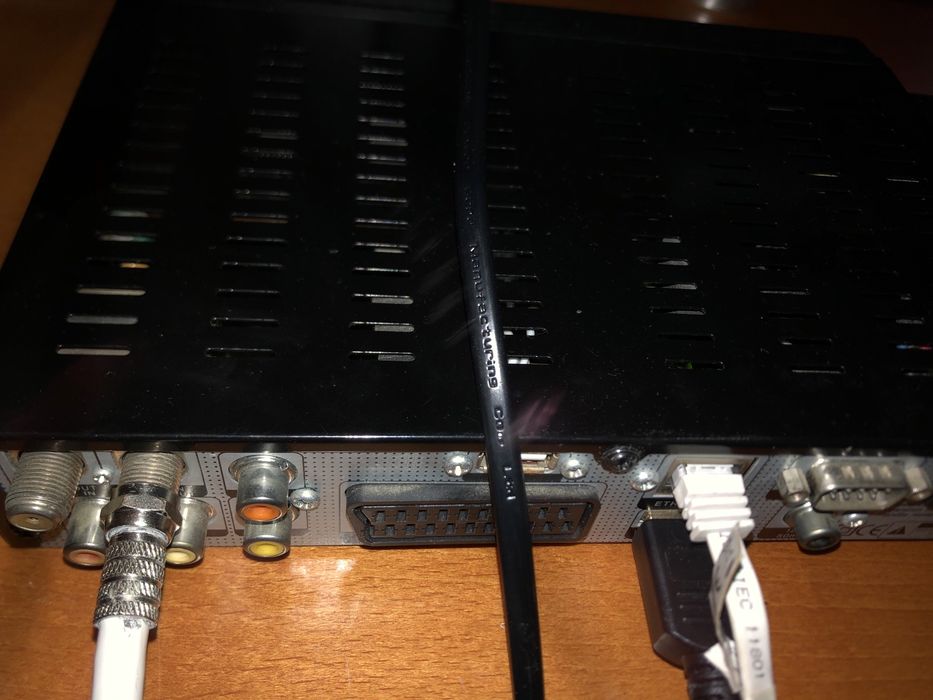 Amiko 8200 de Satelite  com 2 tuntes506353783009464321
