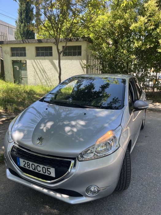 Peugeot 208 2015