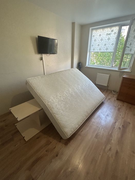 Продам Матрас 160/200 высота 25-30