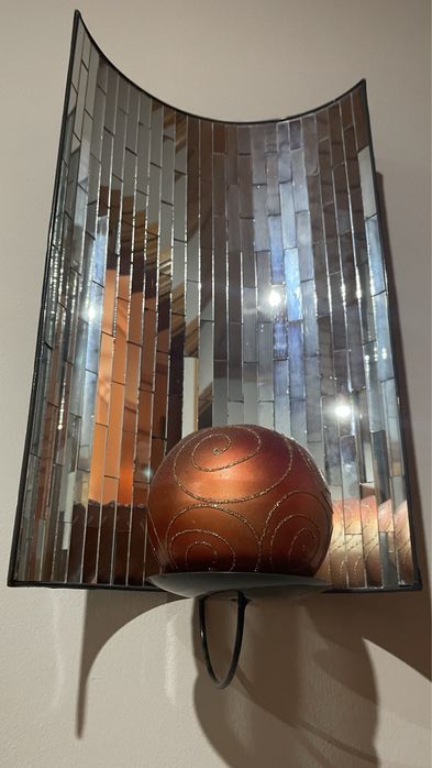 Porta vela com suporte em espelhos pequenos