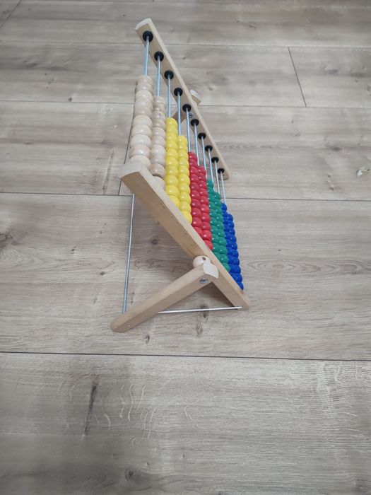 Duże drewniane liczydło