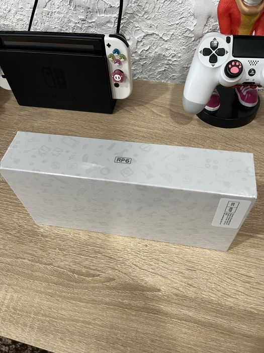 Retroid pocket 6 8/128 Black Stick top