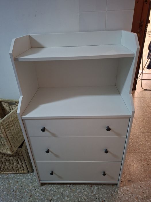 HAUGA Cómoda 3 gavetas + prateleira