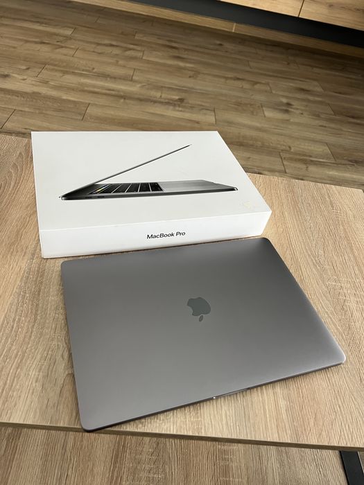 Apple Macbook Pro 15,4 дюйма 512 gb i7