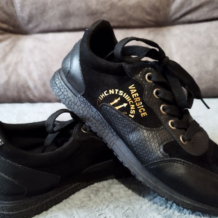 Кросівки замша+кожзам р.39, 25см.чорного кольору кроссовки