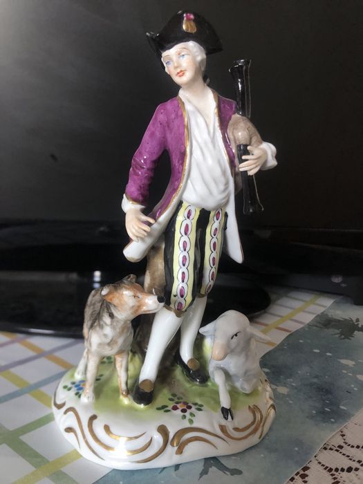 Figurka porcelanowa