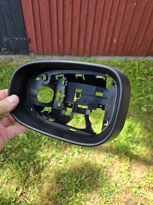 Obudowa Lusterka Lewego Volvo V50 S40 C30 S60 Nr 3004-141  Średnie NR 1