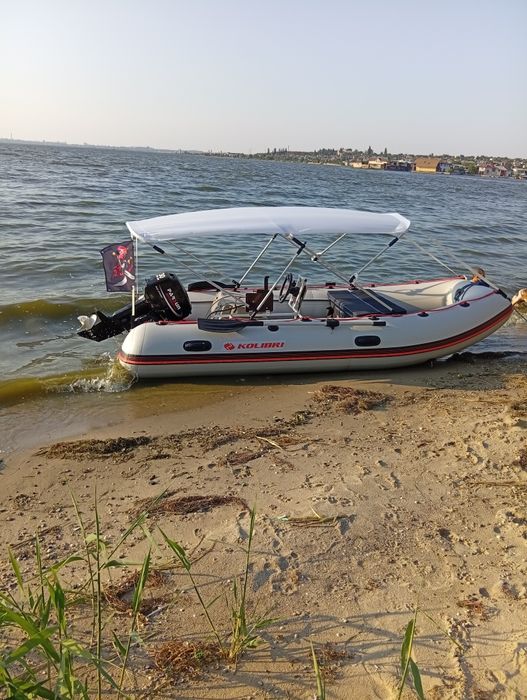 Подаю лодку ПВХ с мотором и лафетом