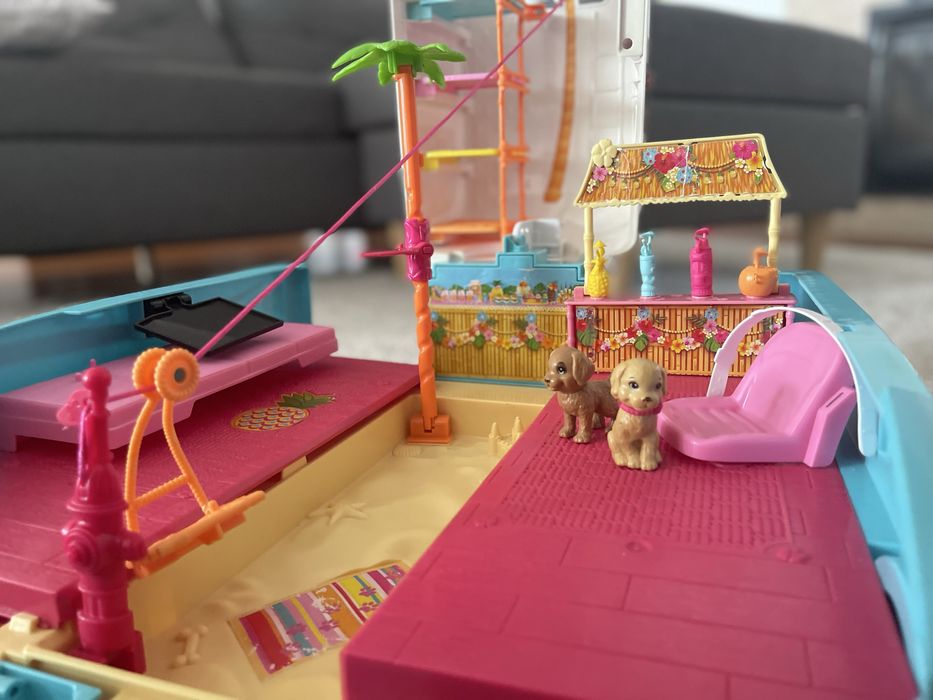 Barbie Puppy Mobile SUV Playset,