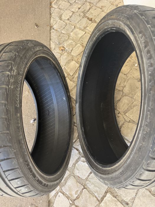 Pneus 20,  245/30/20