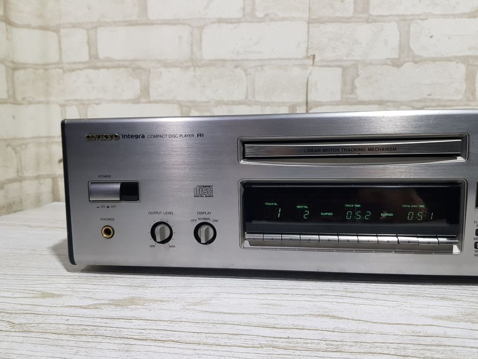 Програвач CD дисків ONKYO DX 6870, б/у з Німеччини