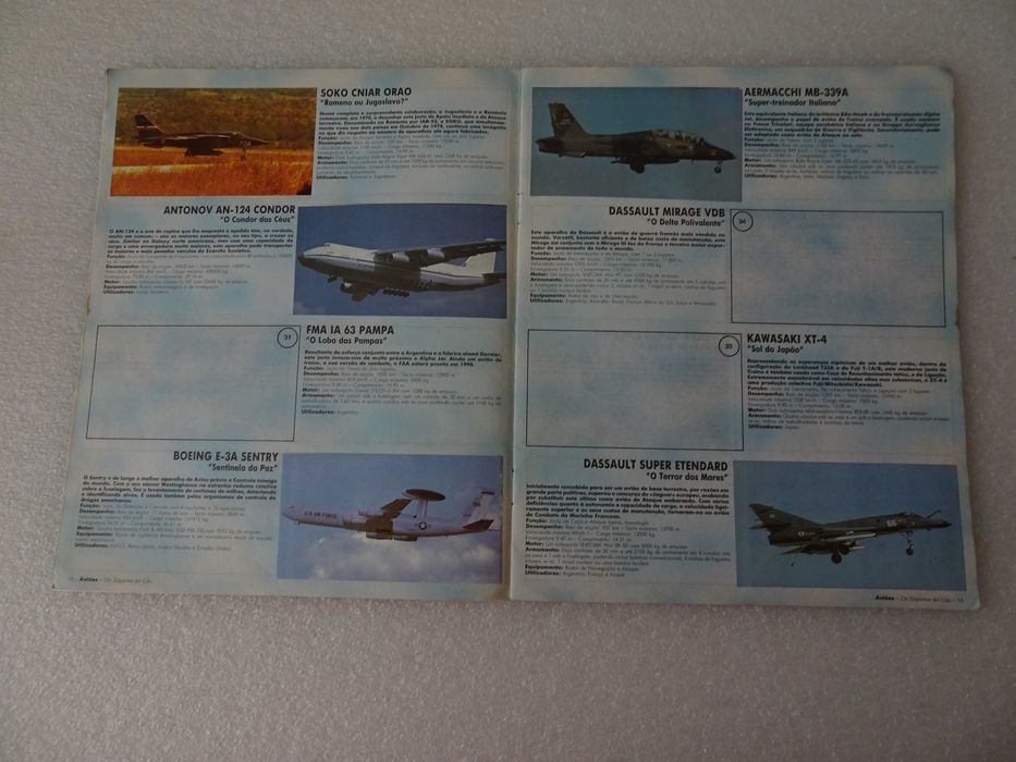Caderneta de cromos Aviões os Gigantes do Céu (faltam 43 cromos)
