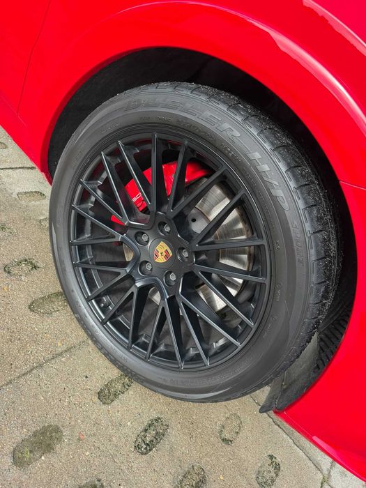 Porsche Cayenne GTS 2023