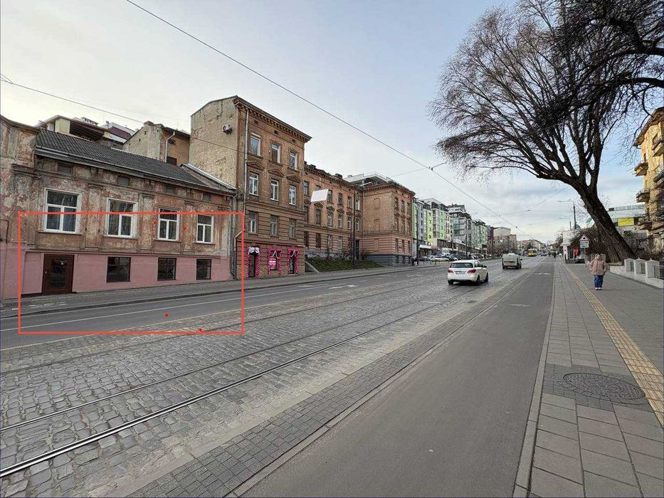 Продаж фасадного приміщення 97 м2, вул. Шевченка