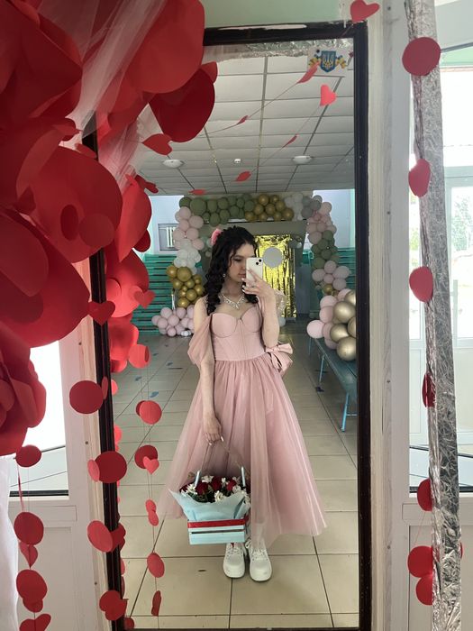 Випускна сукня