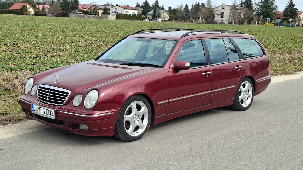 Mercedes-Benz Klasa E Książka serwisowa