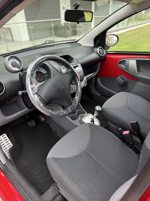 Peugeot 107 • VVT-i • Automático • Apenas 125 mil km (Com Histórico)• Motor Toyota • Nacional • Selo € 19