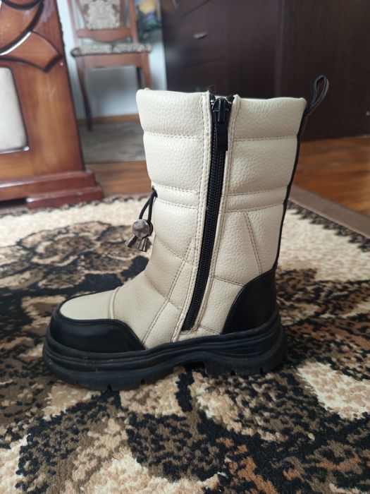 Чобітки для дівчинки