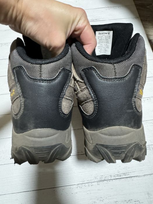 Bearpaw ботинки розмір 42 чоловічі, підліток