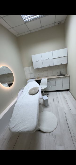 Аренда кабинета косметолога ЦЕНТР с ВОДОЙ /  по мес/на 15 дней в месяц