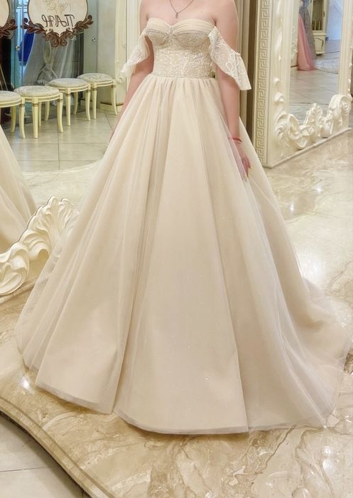 Продам випускну сукню